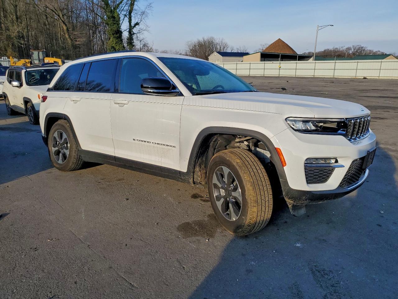 2024 Jeep Grand Cherokee Limited 4Xe - Image 4