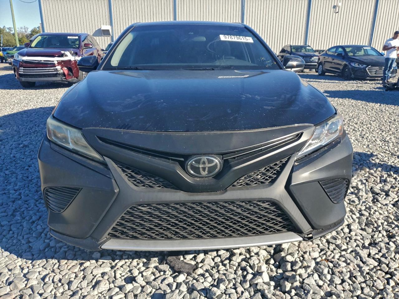 2020 Toyota Camry Se - Image 5