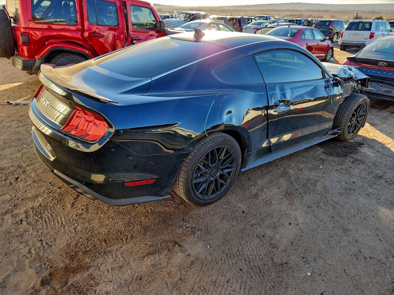 2021 Ford Mustang Gt - Фото 3