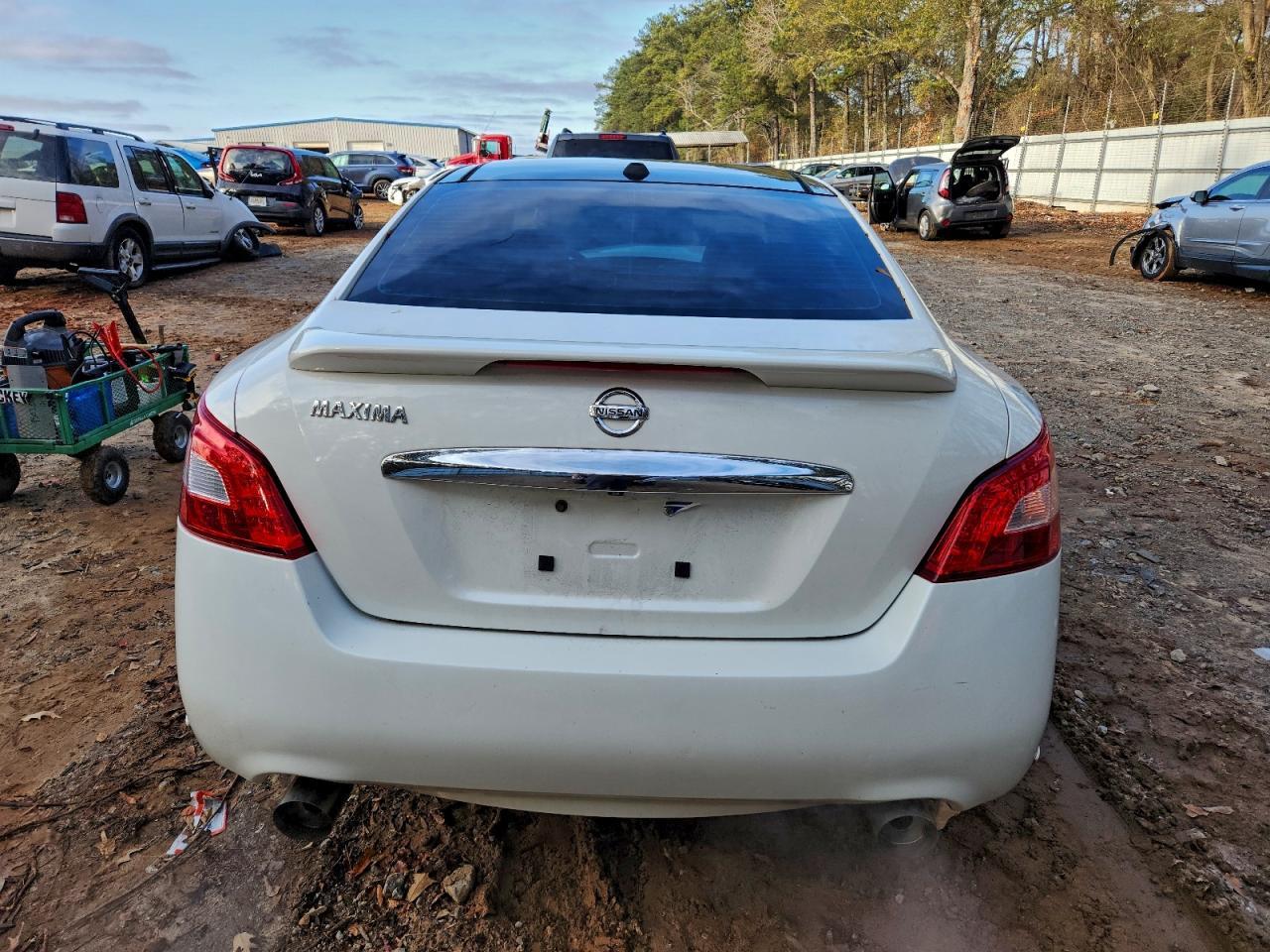 2011 Nissan Maxima S - Image 6