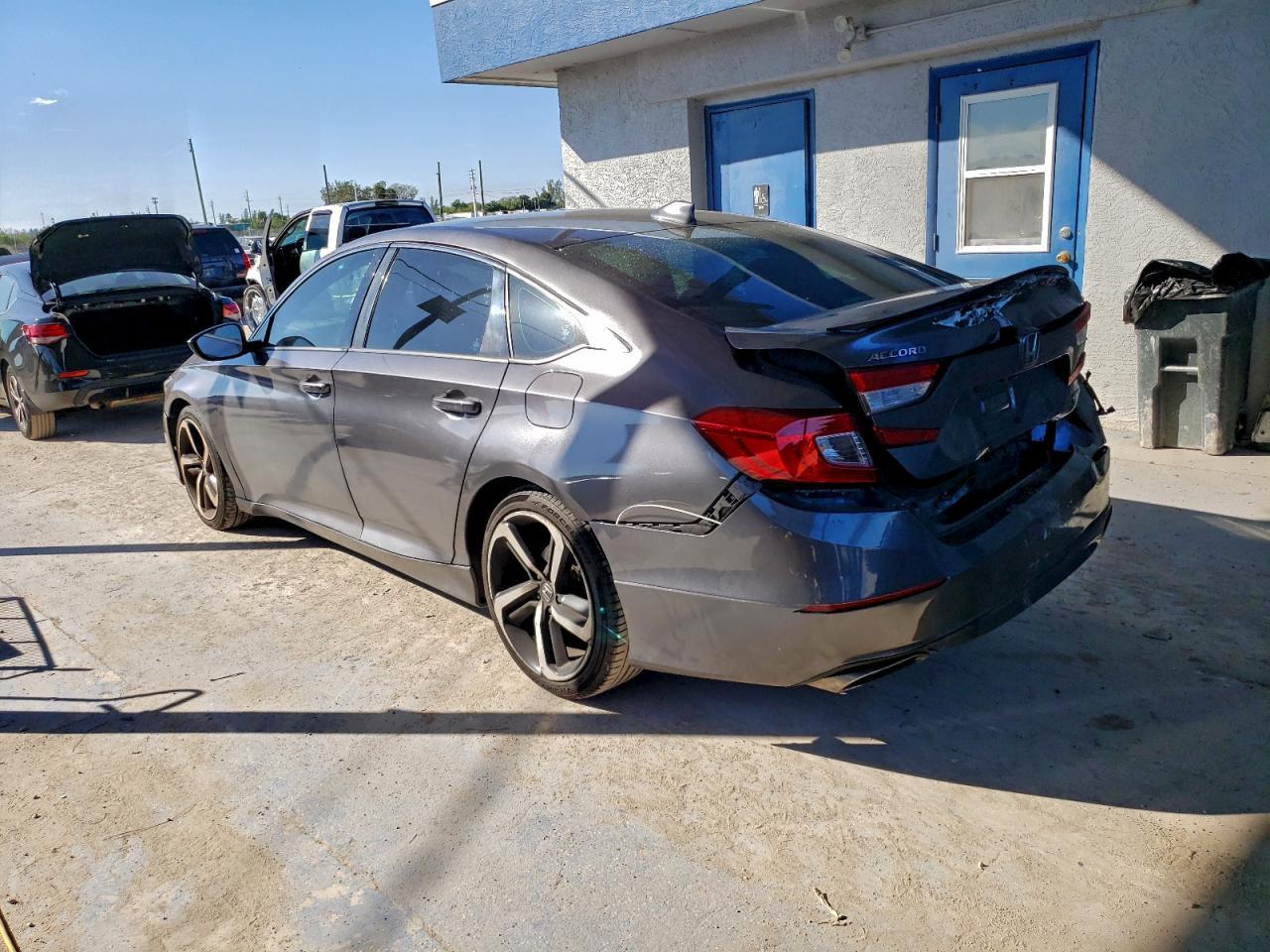 2020 Honda Accord Sport - Image 2