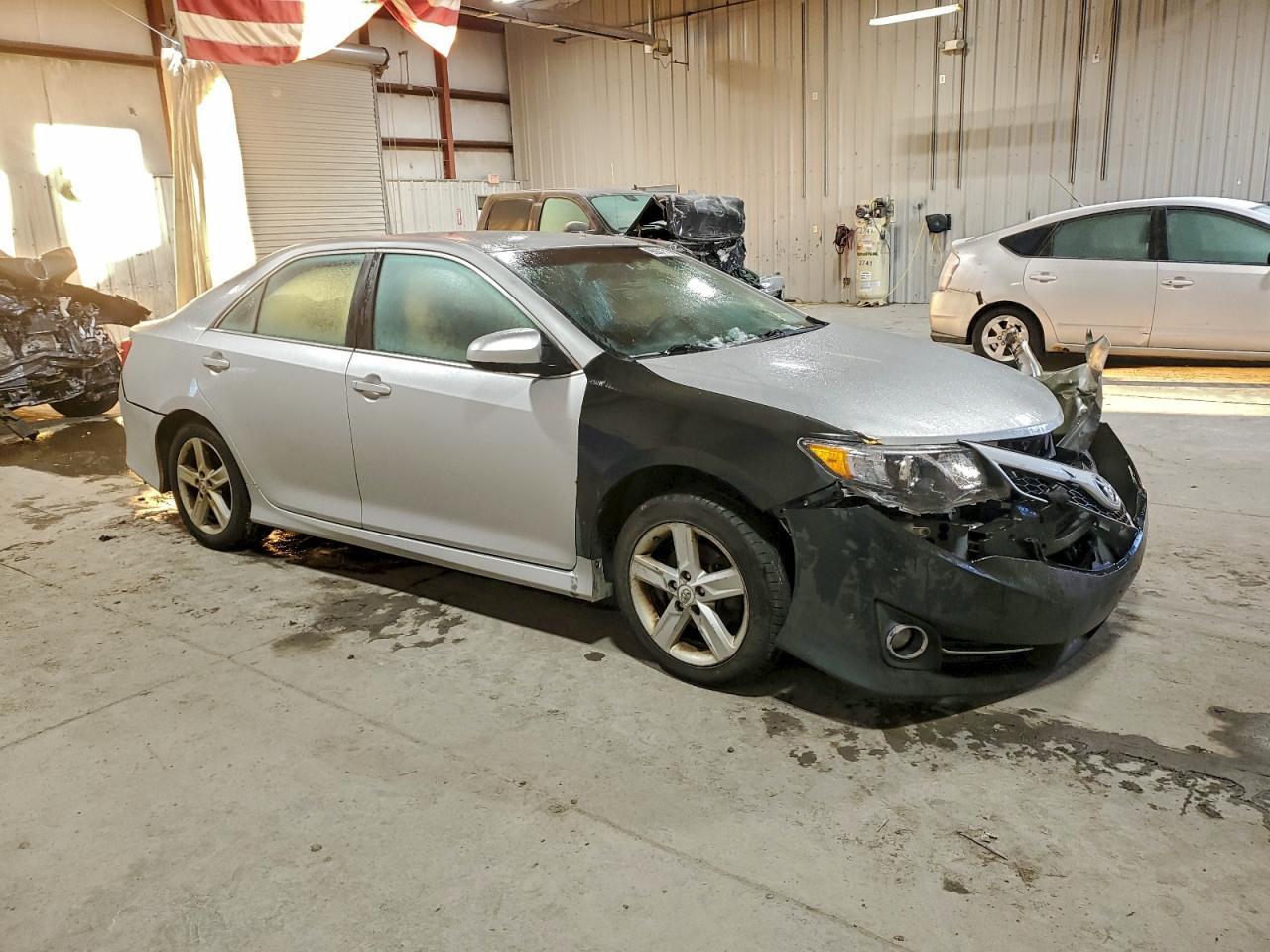 2012 Toyota Camry Se - Image 4