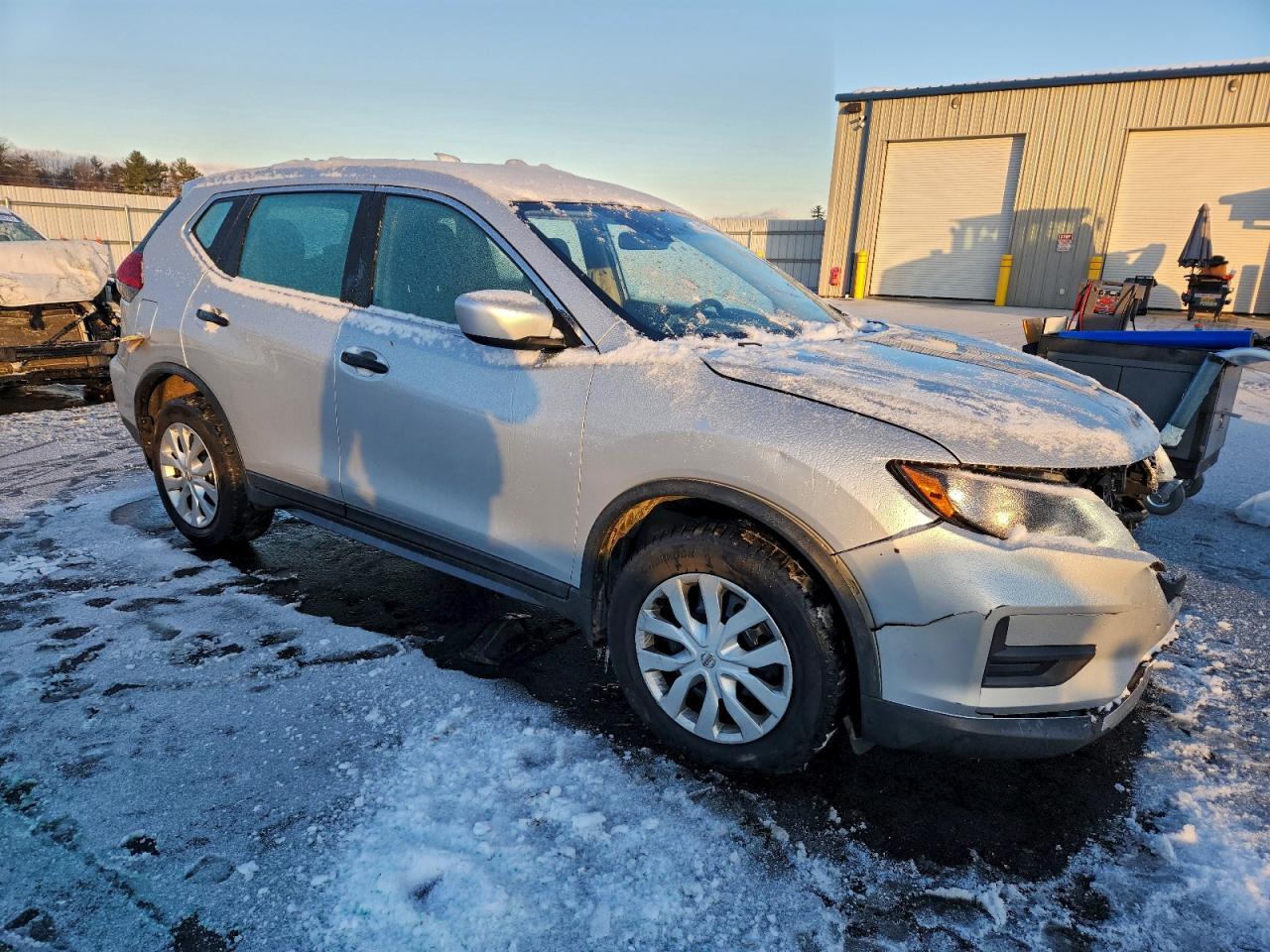 2019 Nissan Rogue S - Image 4