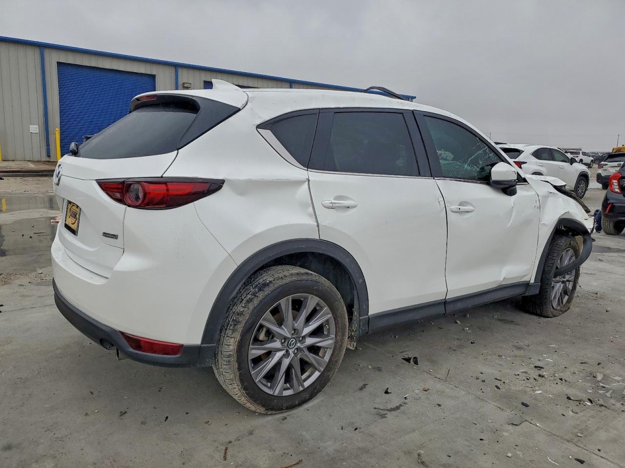 2019 Mazda Cx-5 Grand Touring - Image 3