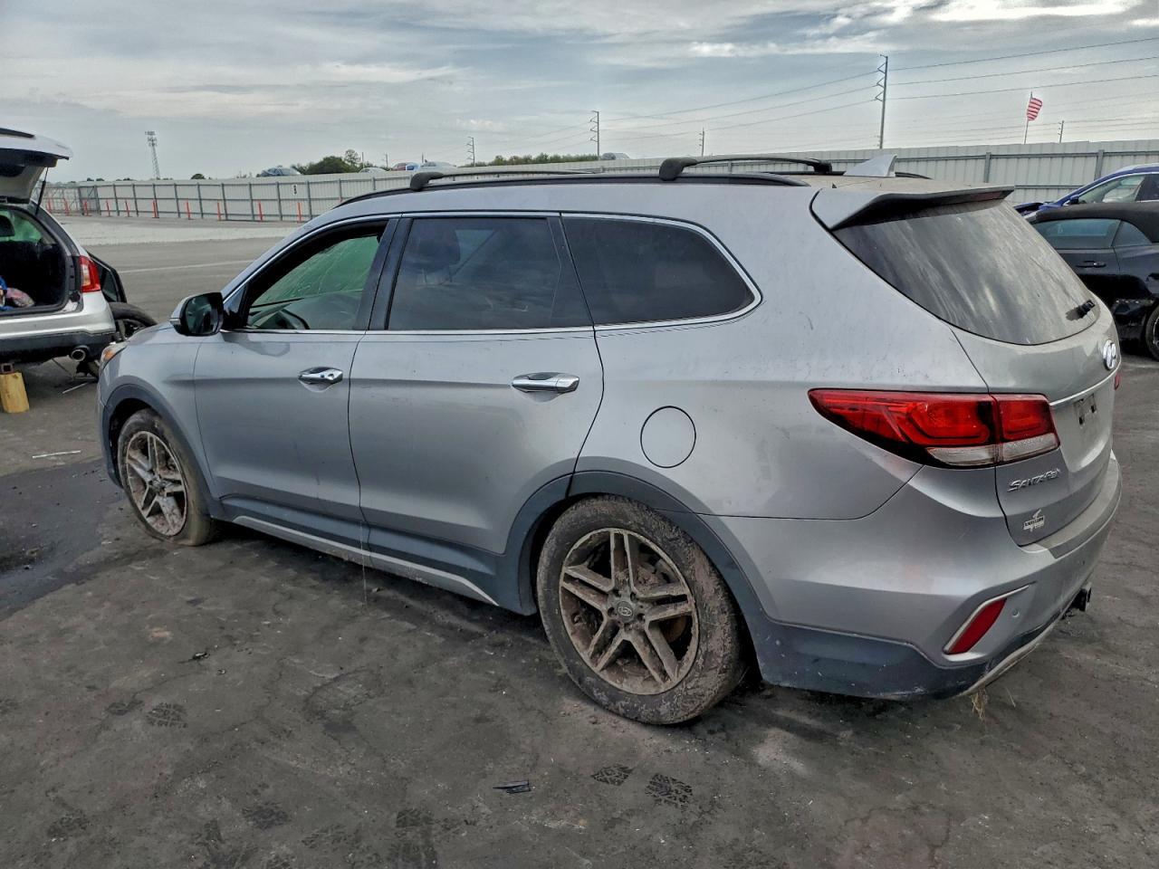 2017 Hyundai Santa Fe Se Ultimate - Фото 2