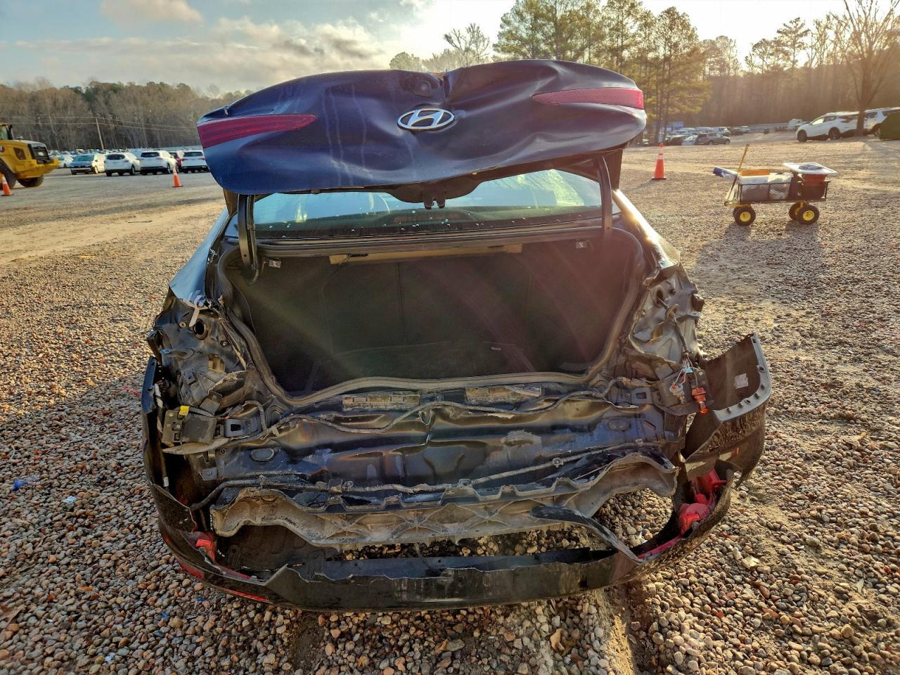 2020 Hyundai Elantra Sel - Фото 6