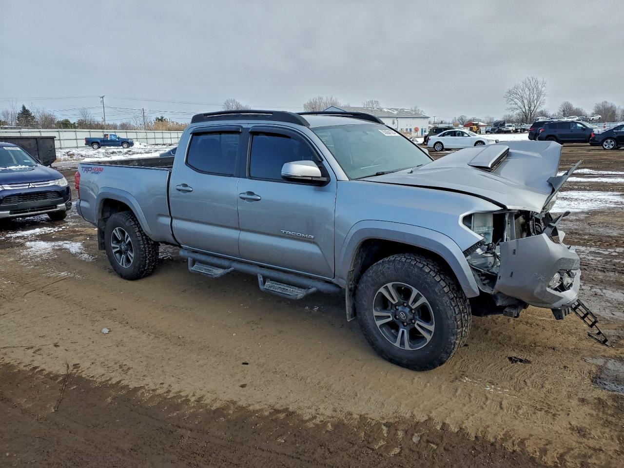 2017 Toyota Tacoma Double Cab - Image 4