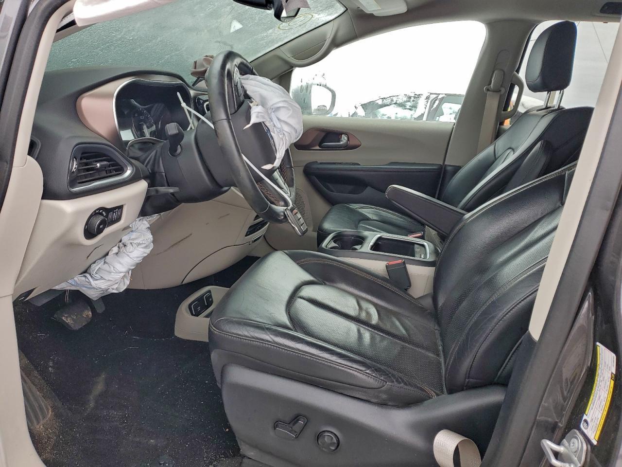 2018 Chrysler Pacifica Touring L Plus - Фото 7