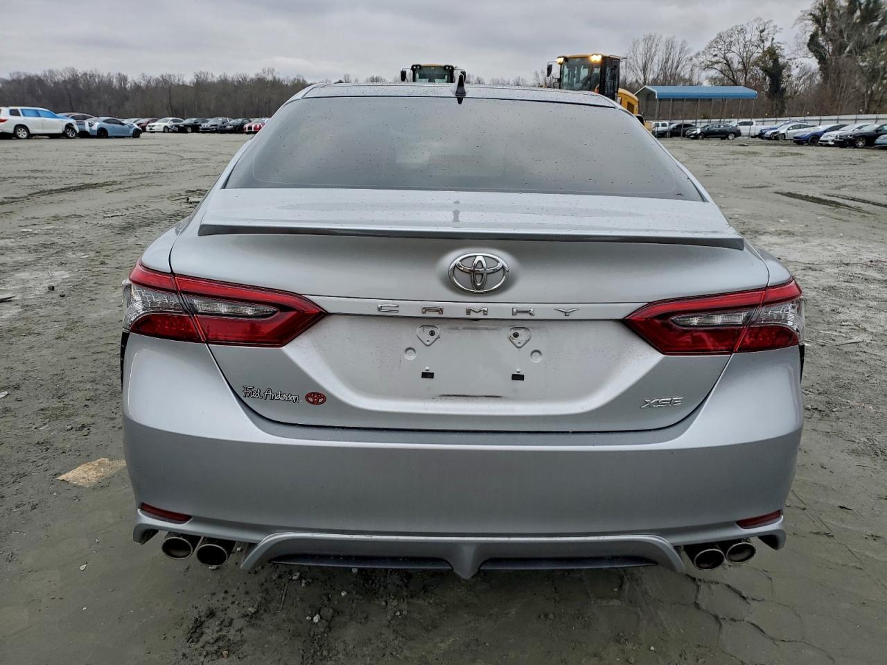2022 Toyota Camry Xse - Фото 6