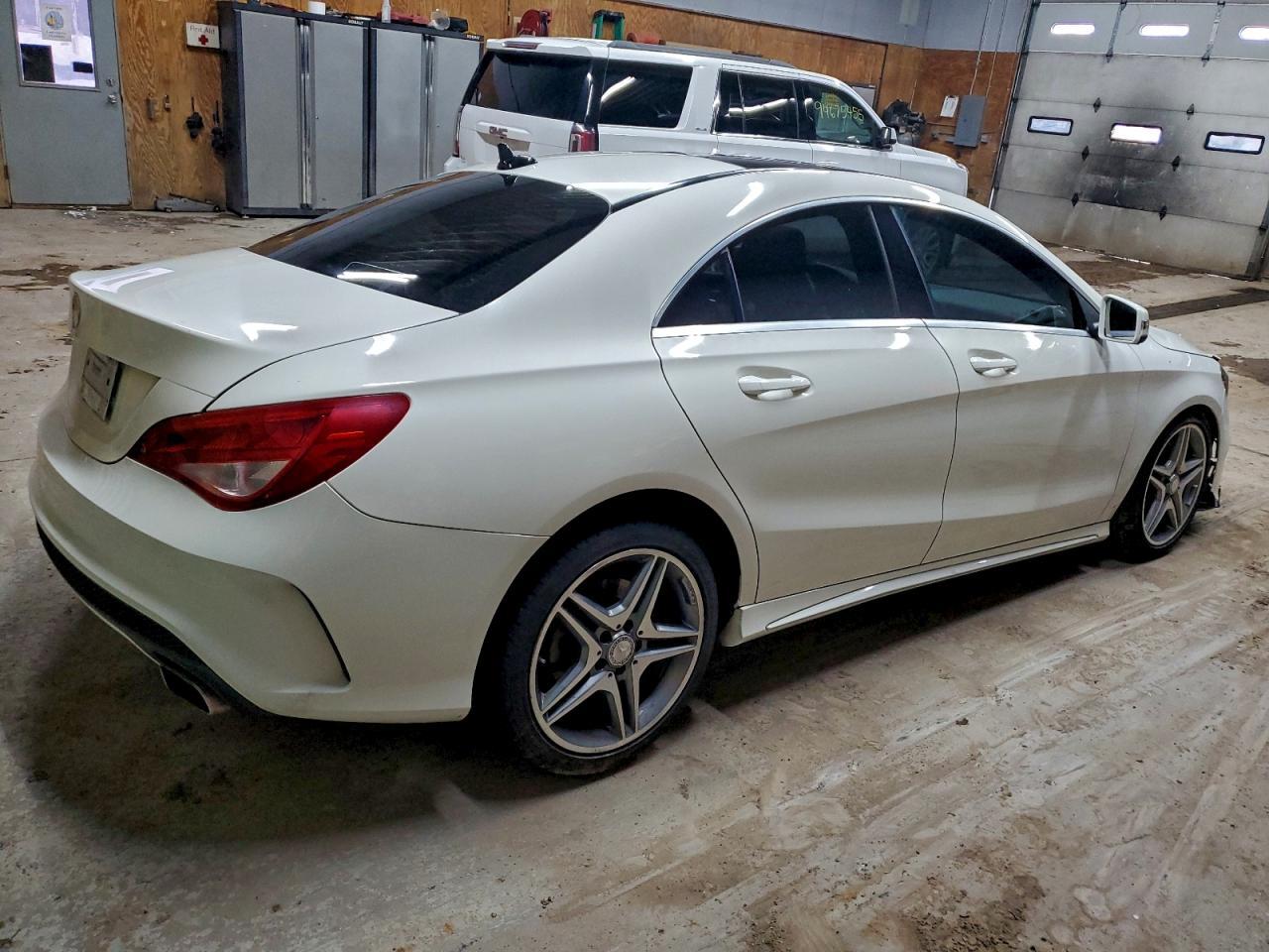2014 Mercedes-Benz Cla 250 - Фото 3
