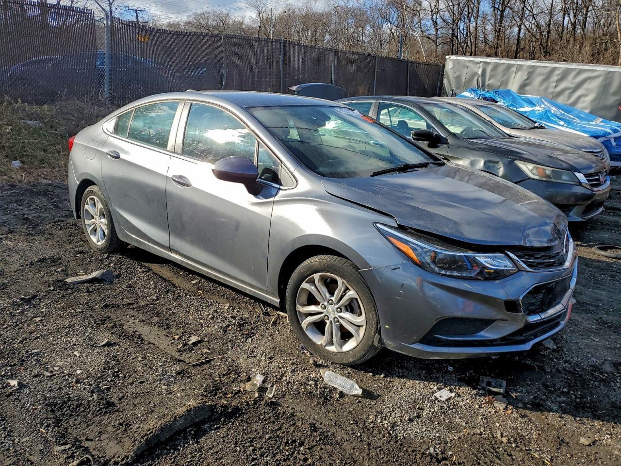 2019 Chevrolet Cruze Lt - Image 4