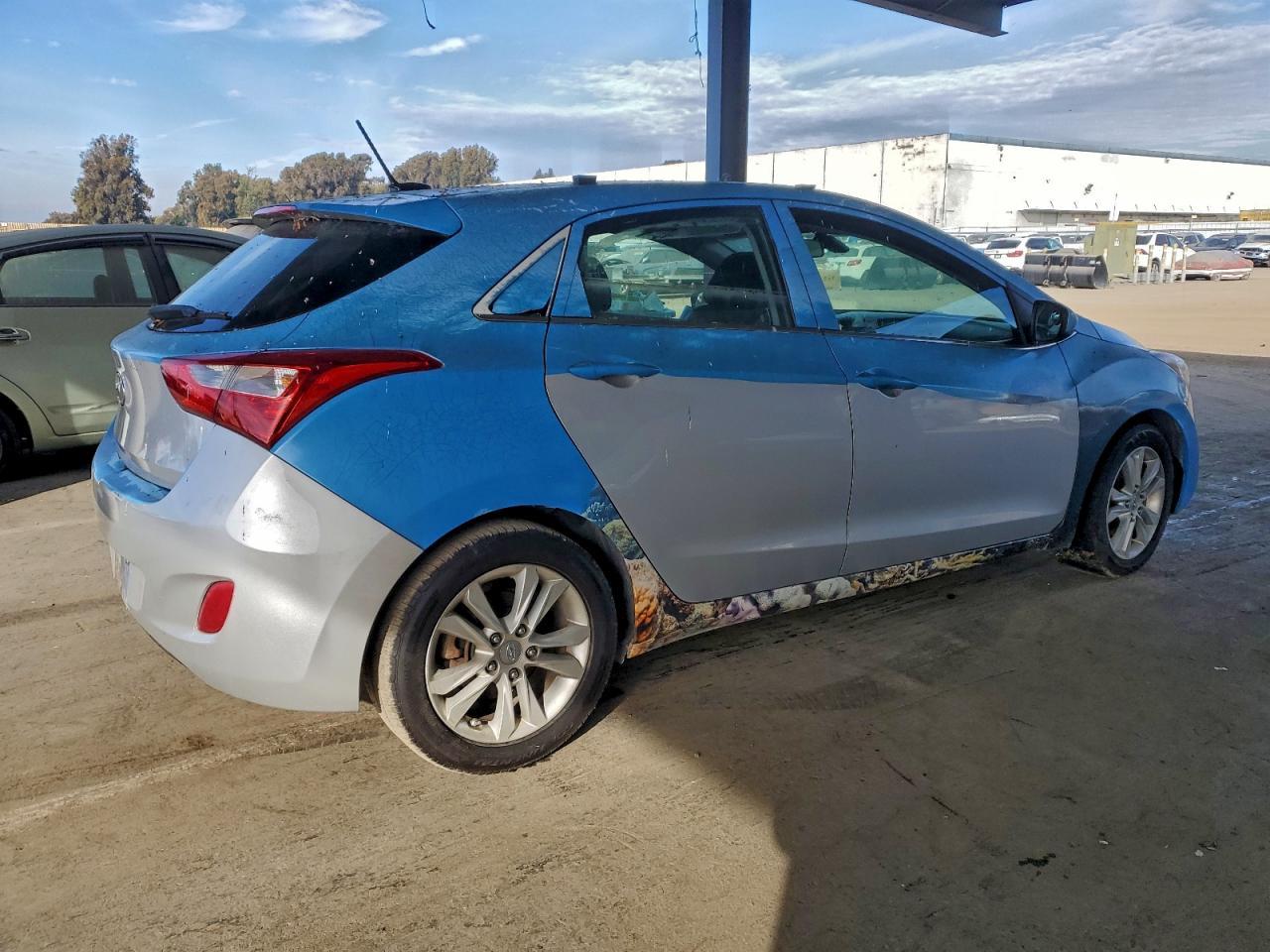 2016 Hyundai Elantra Gt - Image 3