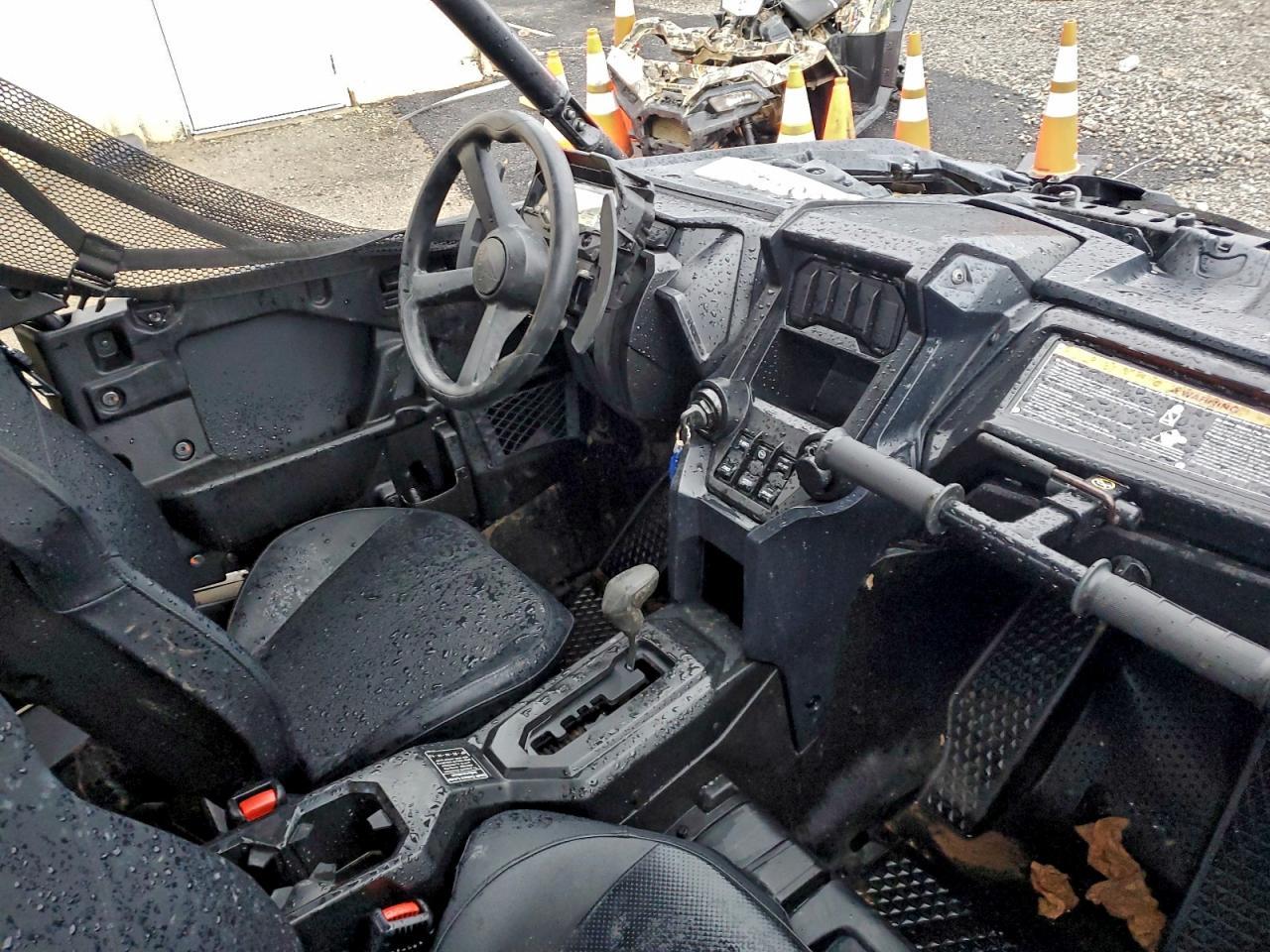 2025 Honda Sxs1000 S4 Utility Vehicle - Image 5