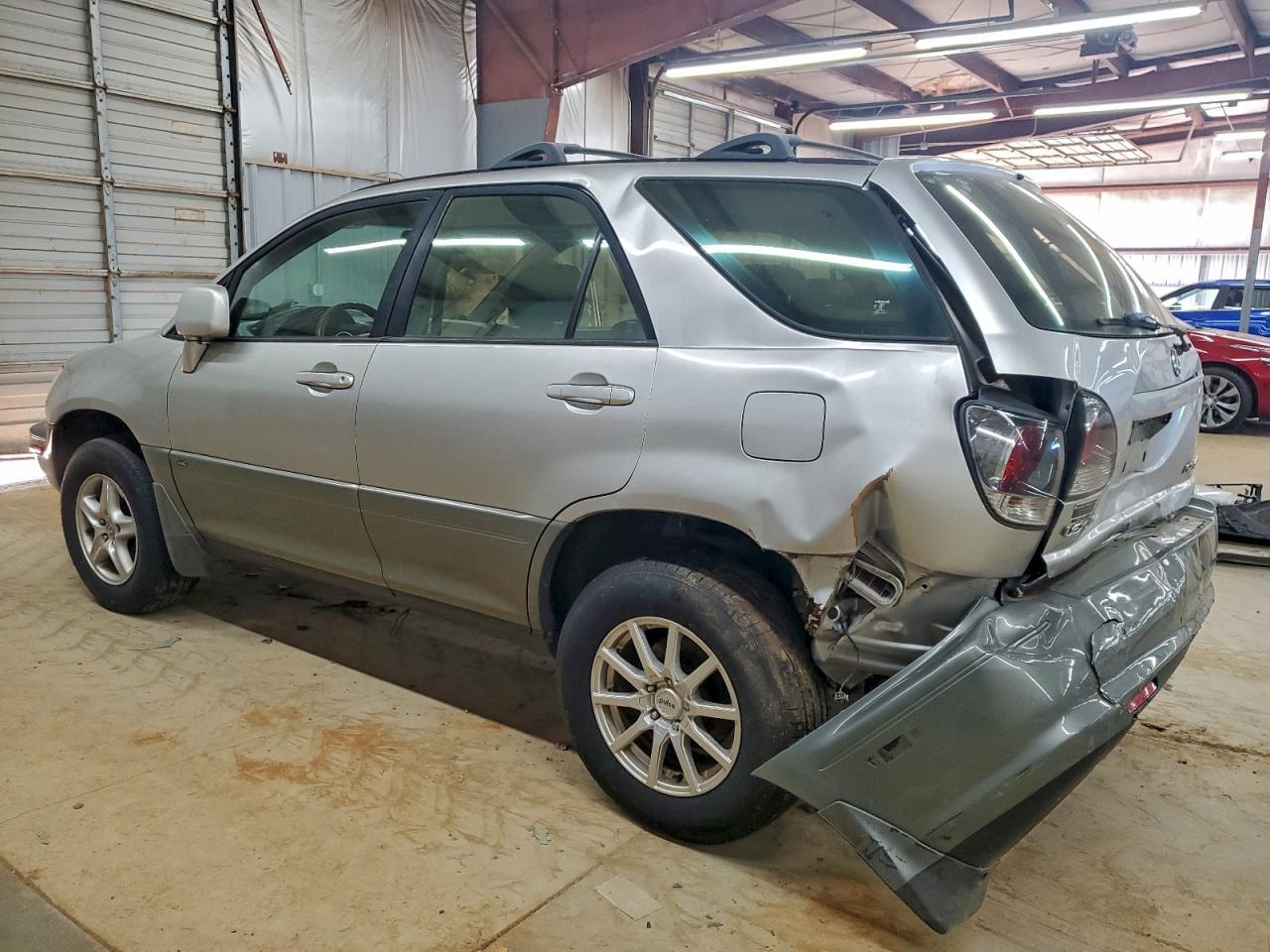 2002 Lexus Rx 300 - Image 2