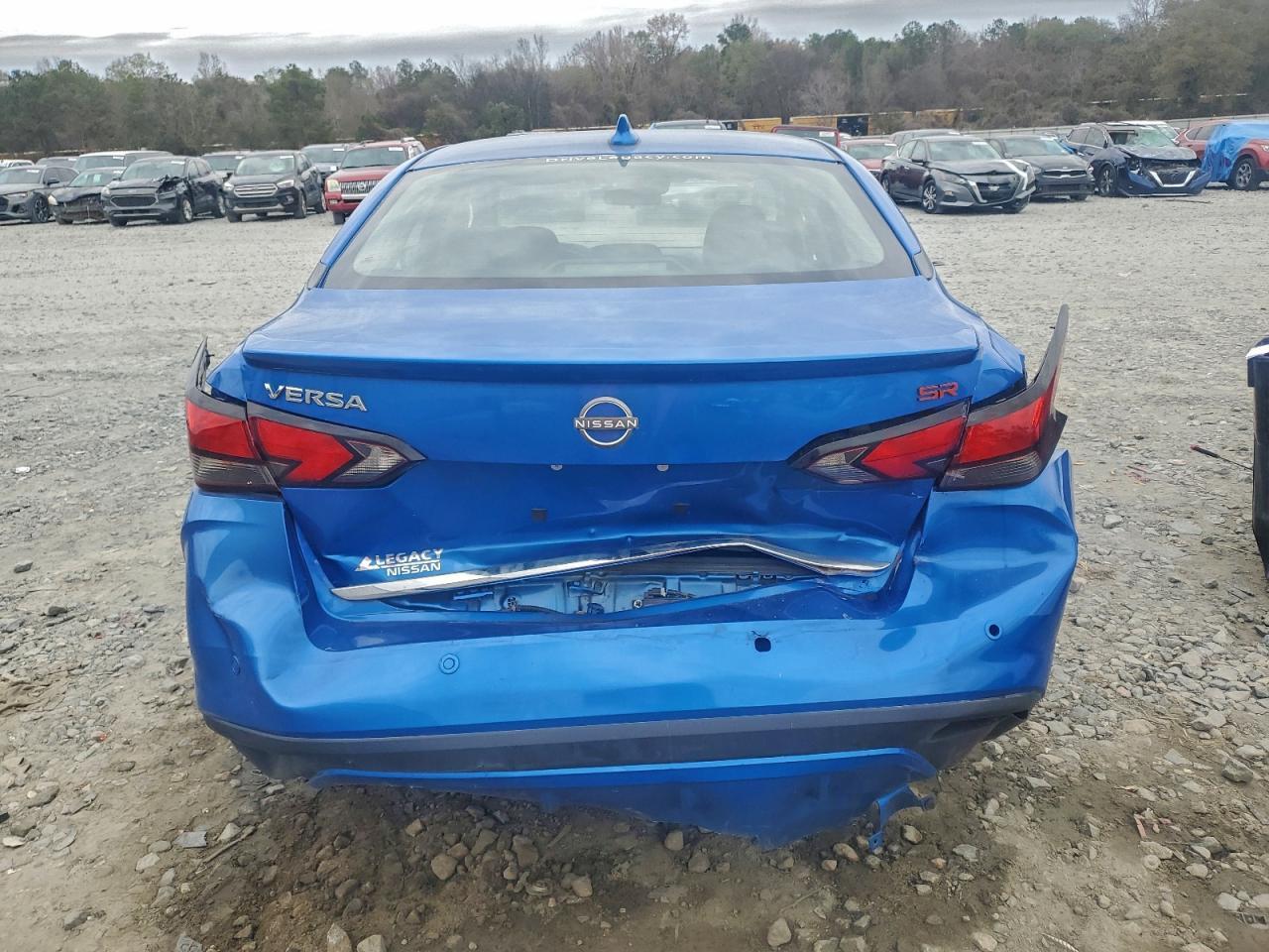 2023 Nissan Versa Sr - Image 6