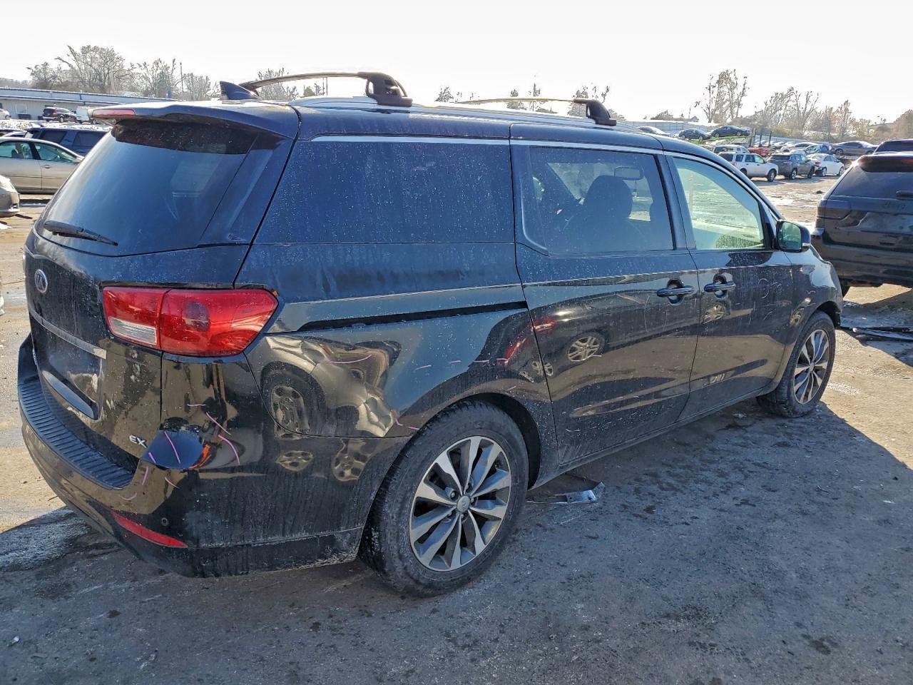 2016 Kia Sedona Ex - Image 3