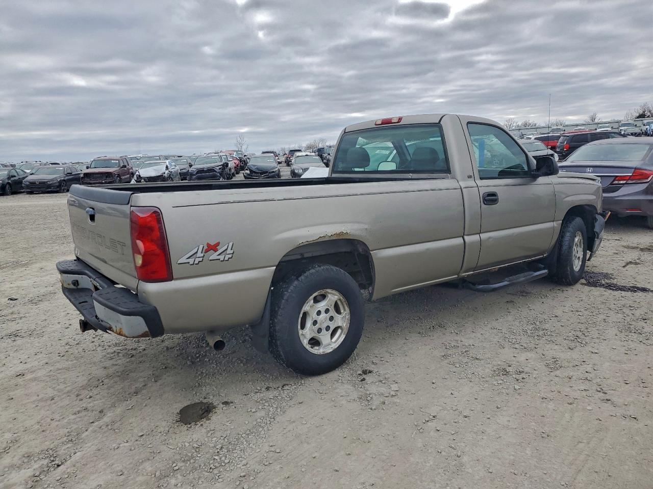 2003 Chevrolet Silverado K1500 - Фото 3