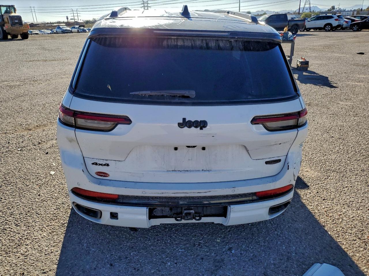 2025 Jeep Grand Cherokee L Summit - Image 6