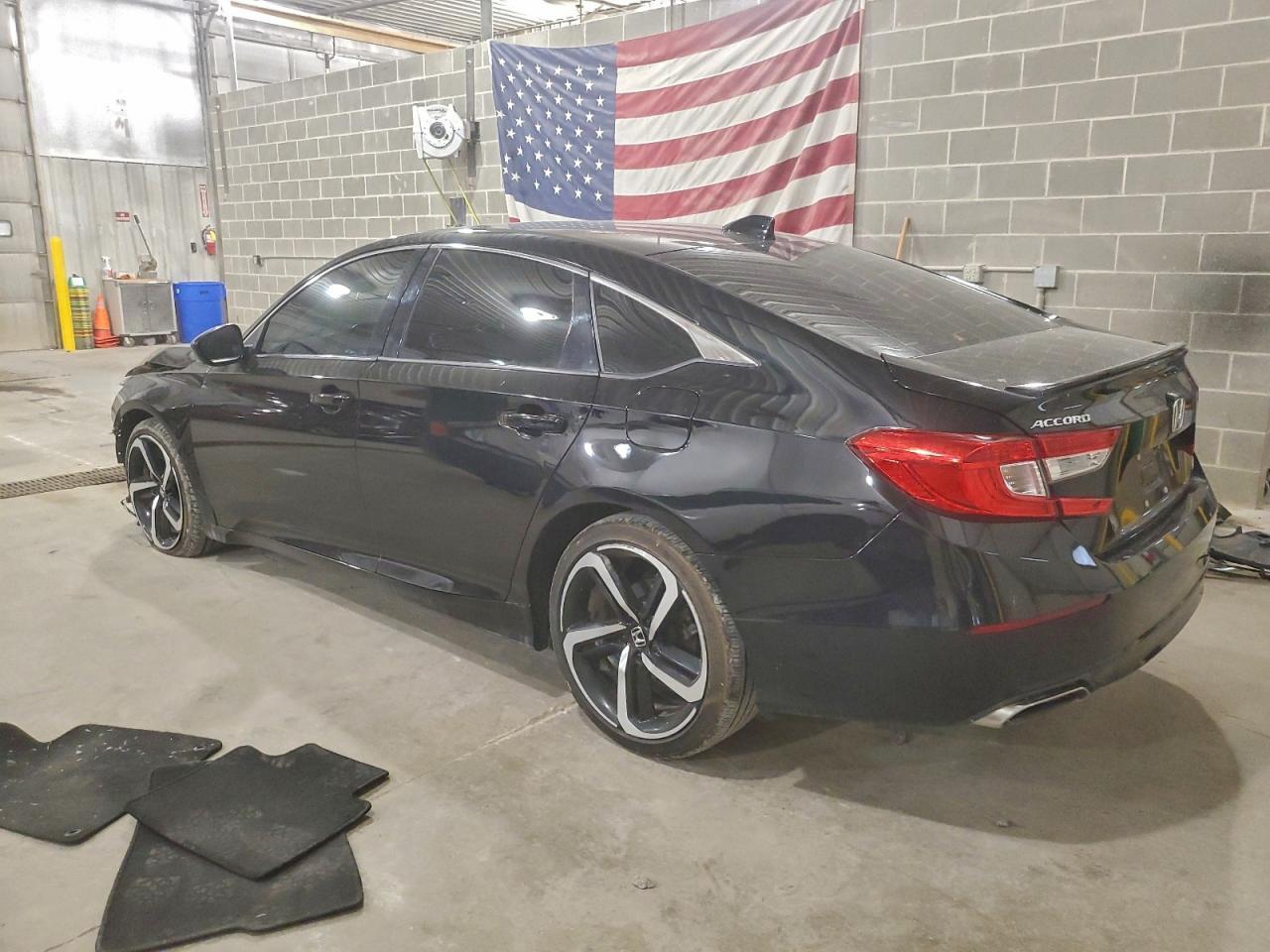 2018 Honda Accord Sport - Image 2