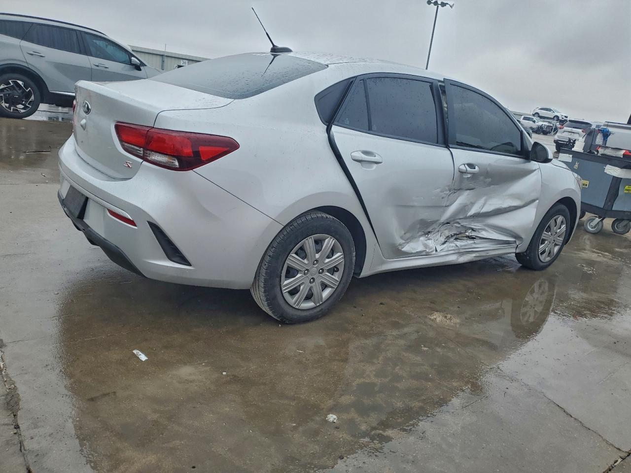 2021 Kia Rio Lx - Image 3