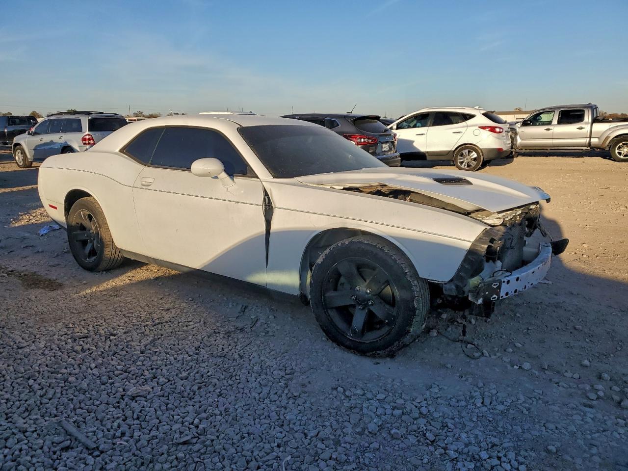 2015 Dodge Challenger Sxt - Image 4