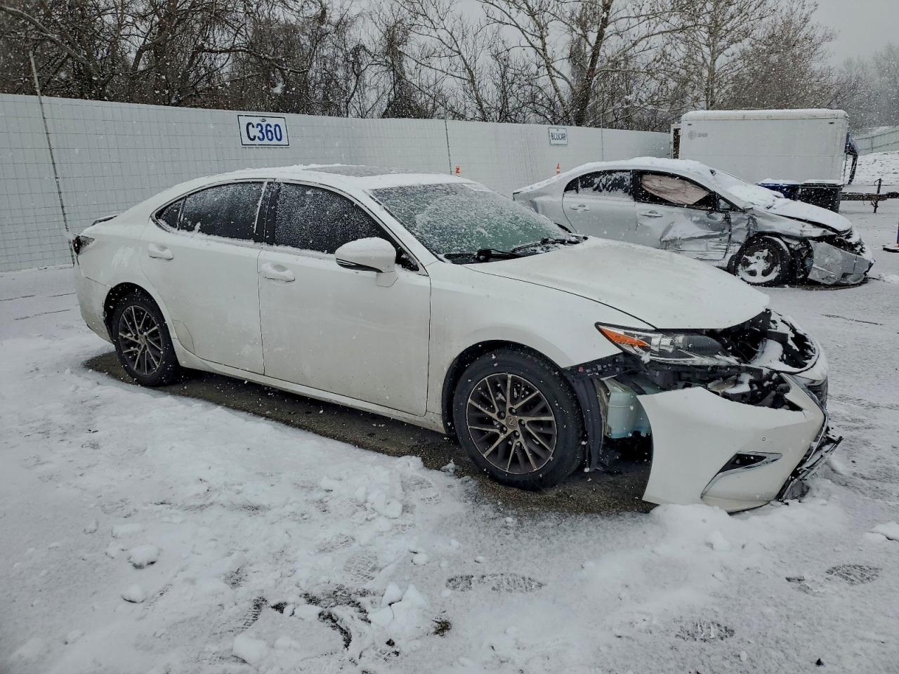 2016 Lexus Es 350 - Фото 4