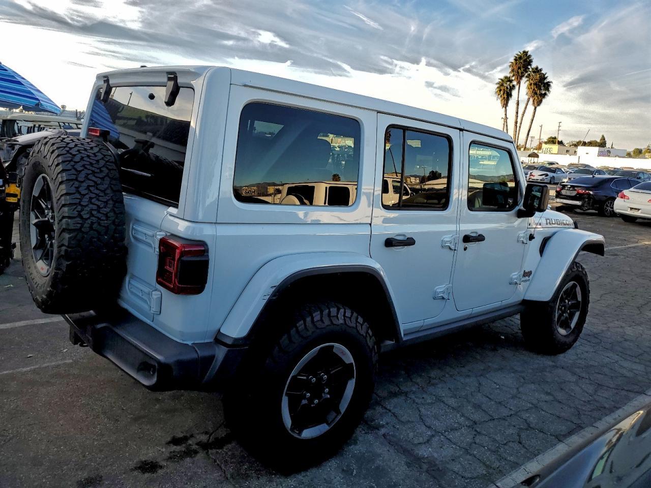 2019 Jeep Wrangler Unlimited Rubicon - Image 3