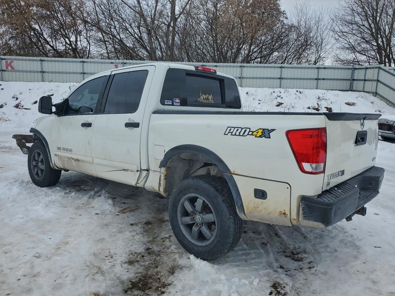 2015 Nissan Titan S - Фото 2