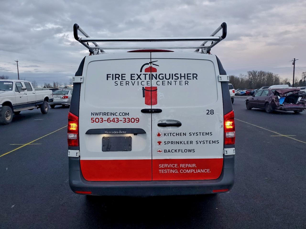 2023 Mercedes Benz Metris Utility / Service Van - Фото 6