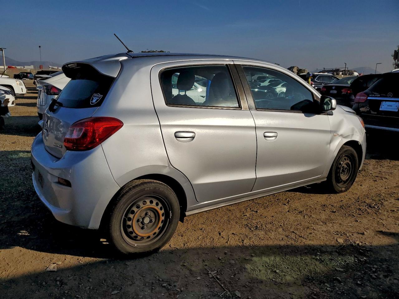2019 Mitsubishi Mirage Es - Image 3