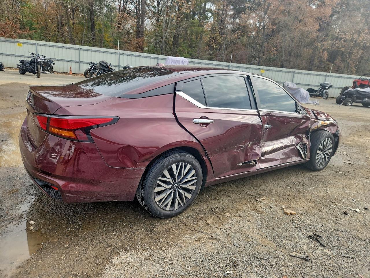 2025 Nissan Altima Sv - Image 3