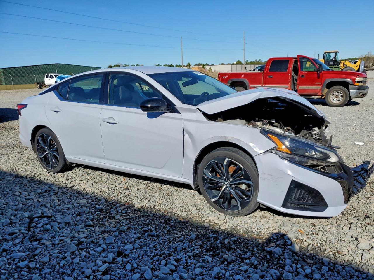 2024 Nissan Altima Sr - Image 4