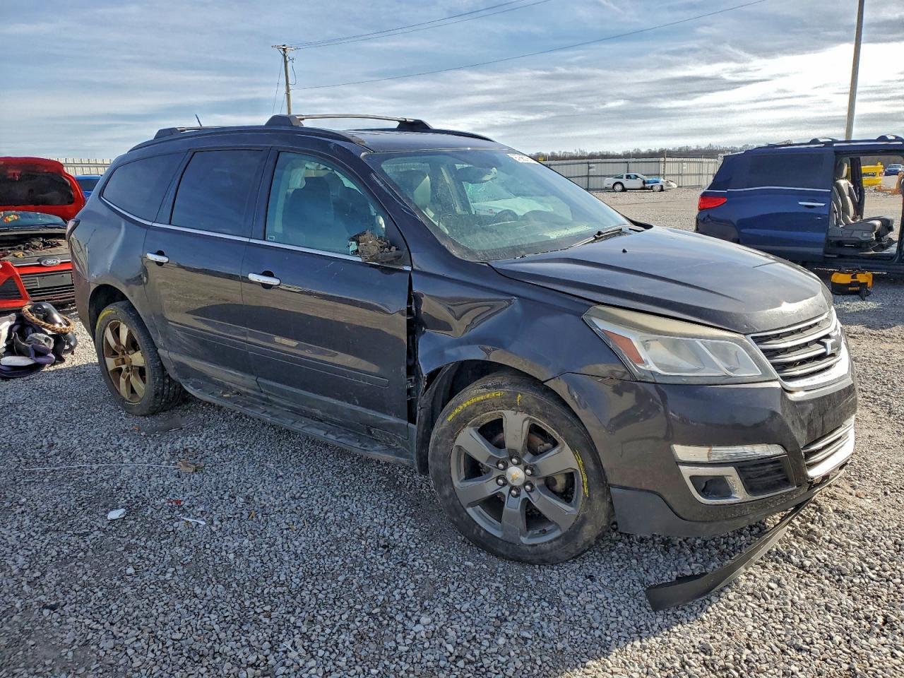 2017 Chevrolet Traverse Lt - Image 4