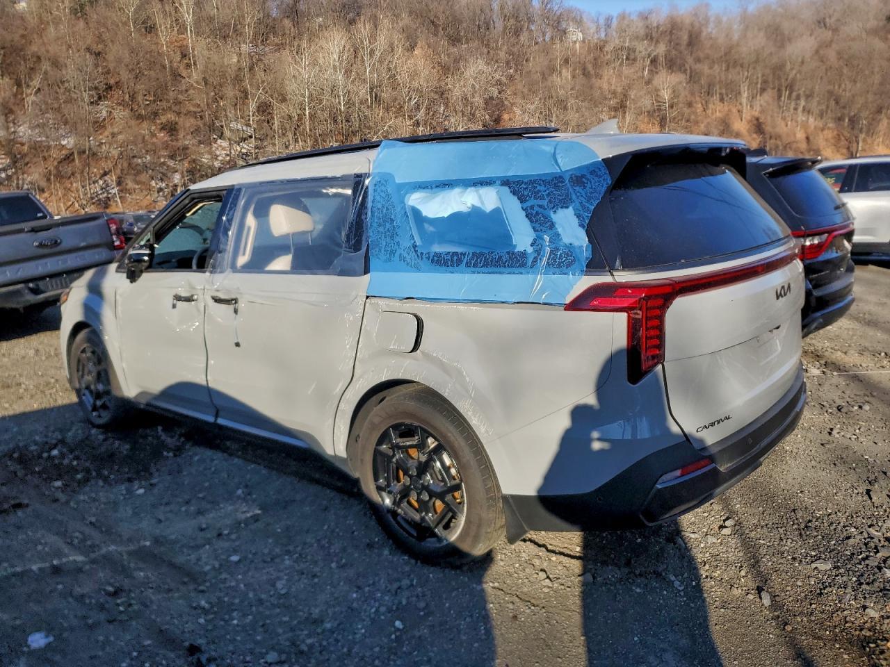 2025 Kia Carnival Sx - Фото 2