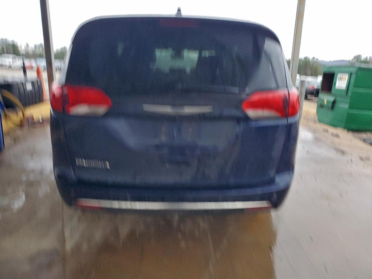 2018 Chrysler Pacifica Touring Plus - Image 6