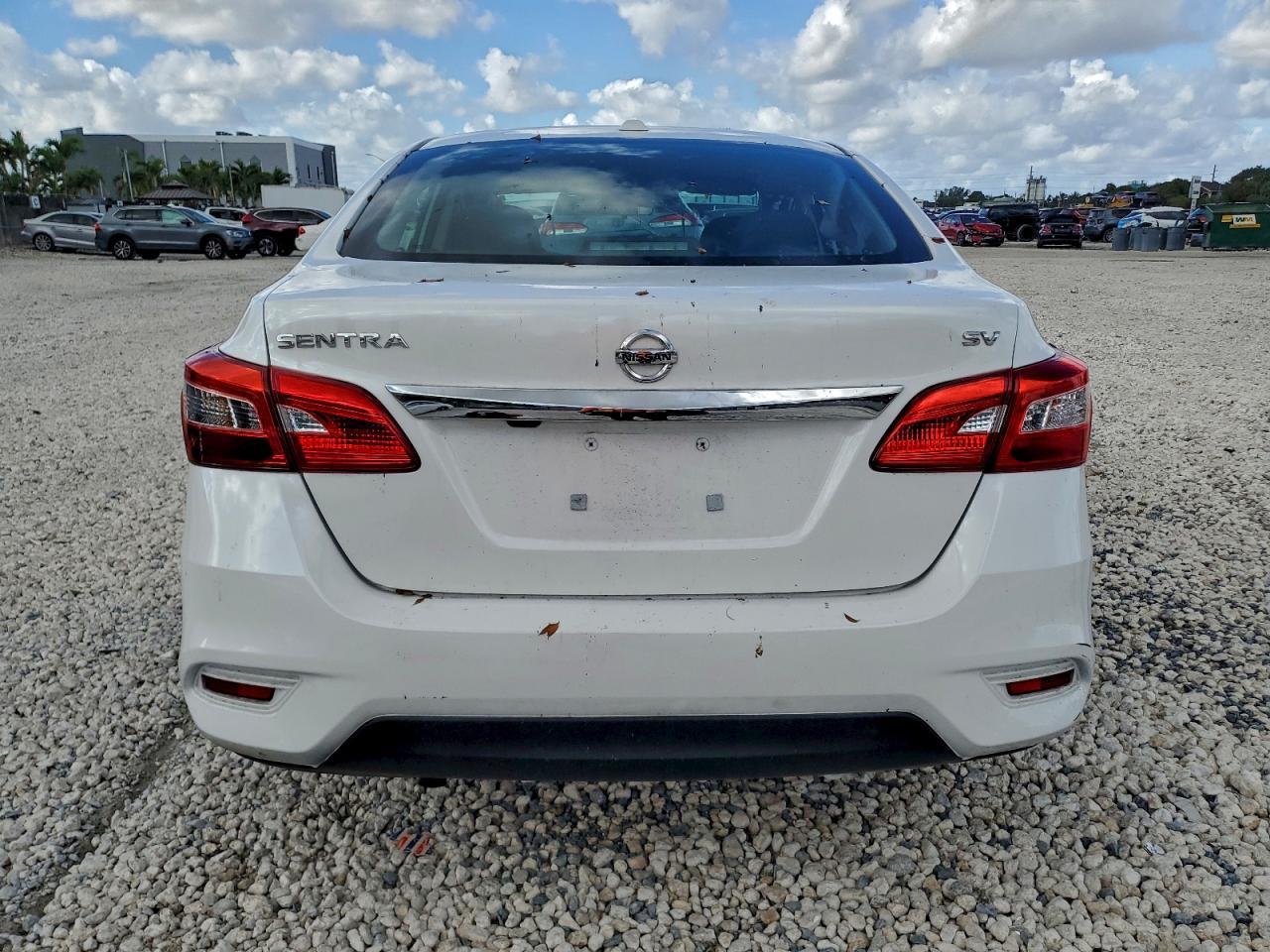 2019 Nissan Sentra S - Фото 6