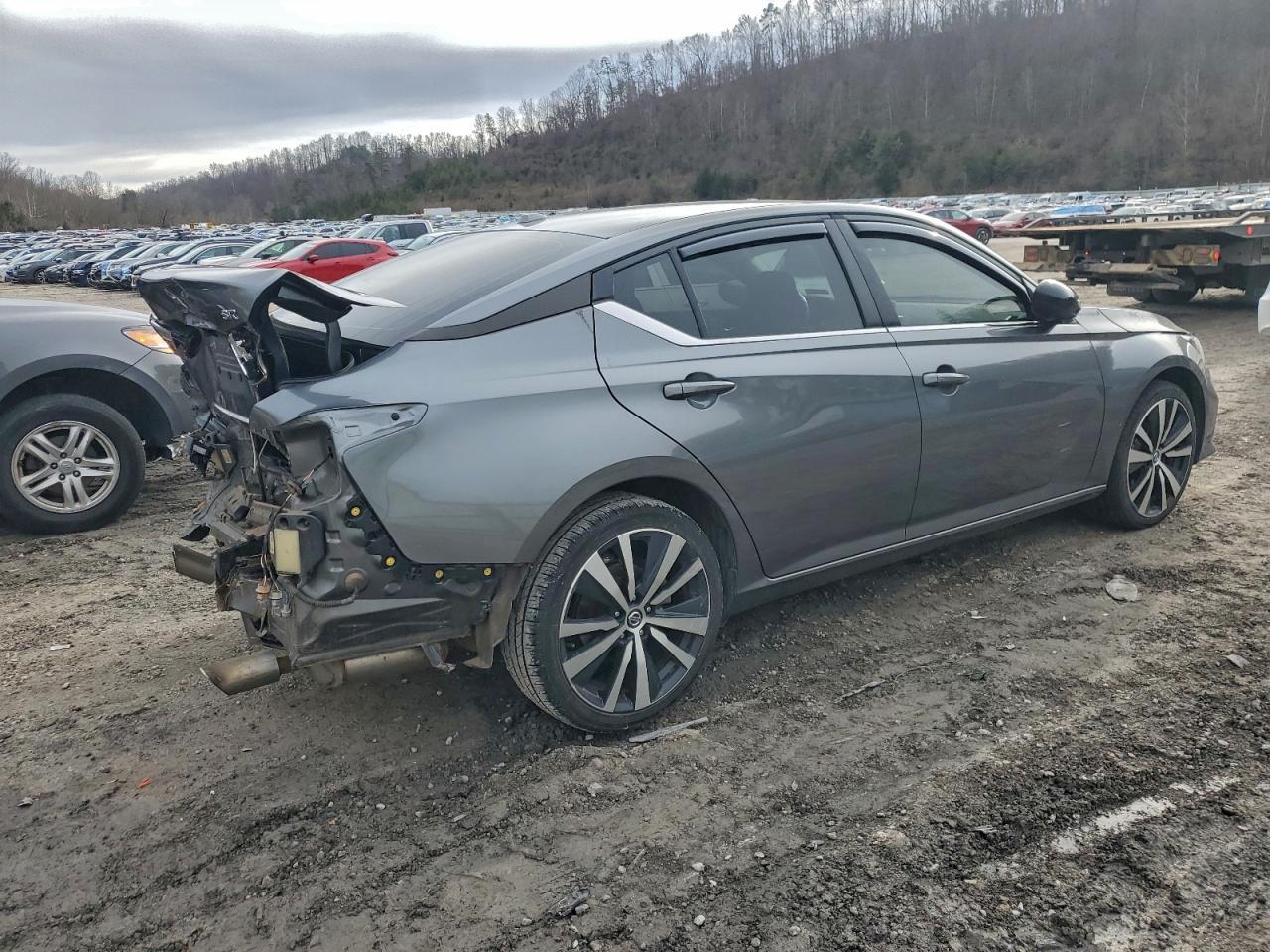 2022 Nissan Altima Sr - Фото 3