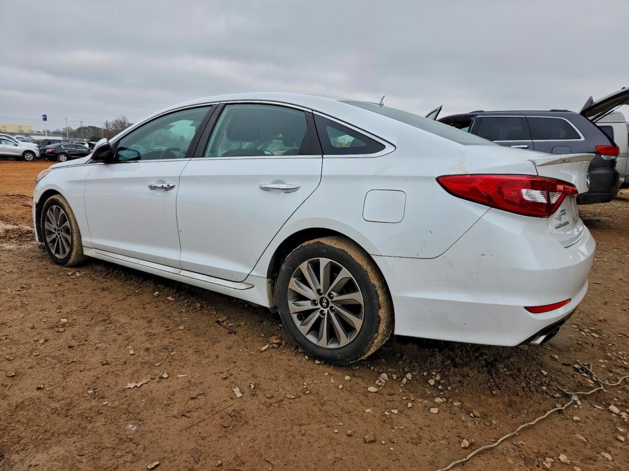 2015 Hyundai Sonata Sport - Фото 2