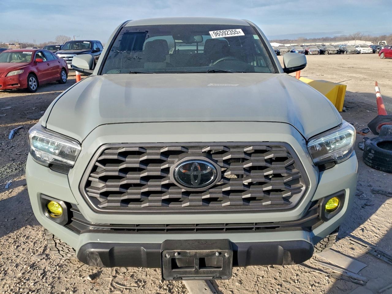 2022 Toyota Tacoma Double Cab - Image 5