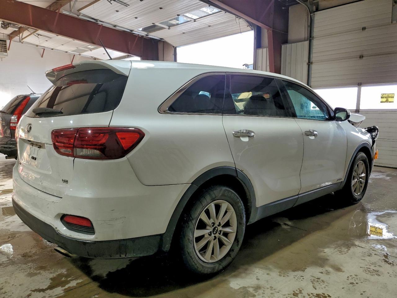 2019 Kia Sorento Lx - Image 3