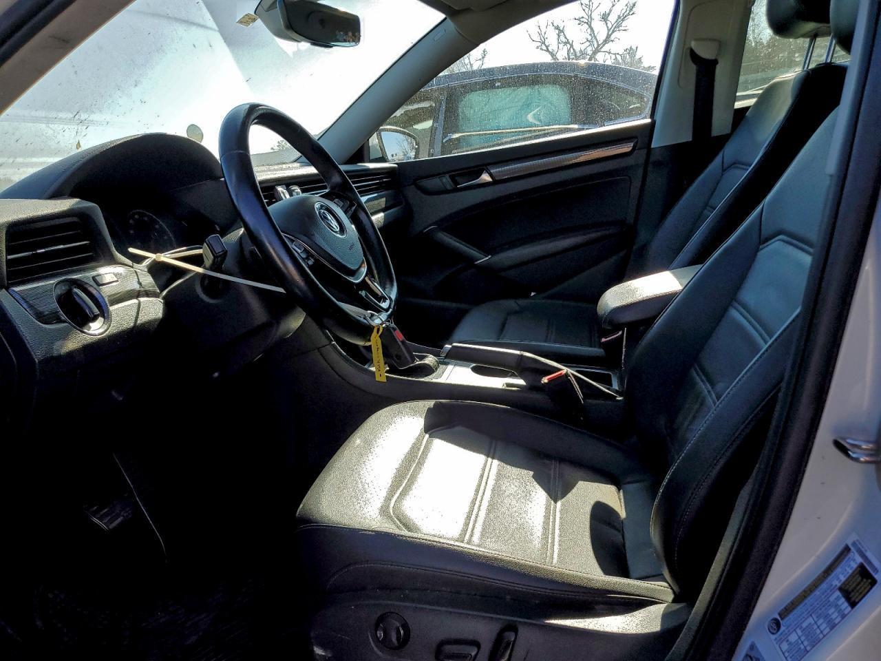 2020 Volkswagen Passat R-Line - Фото 7