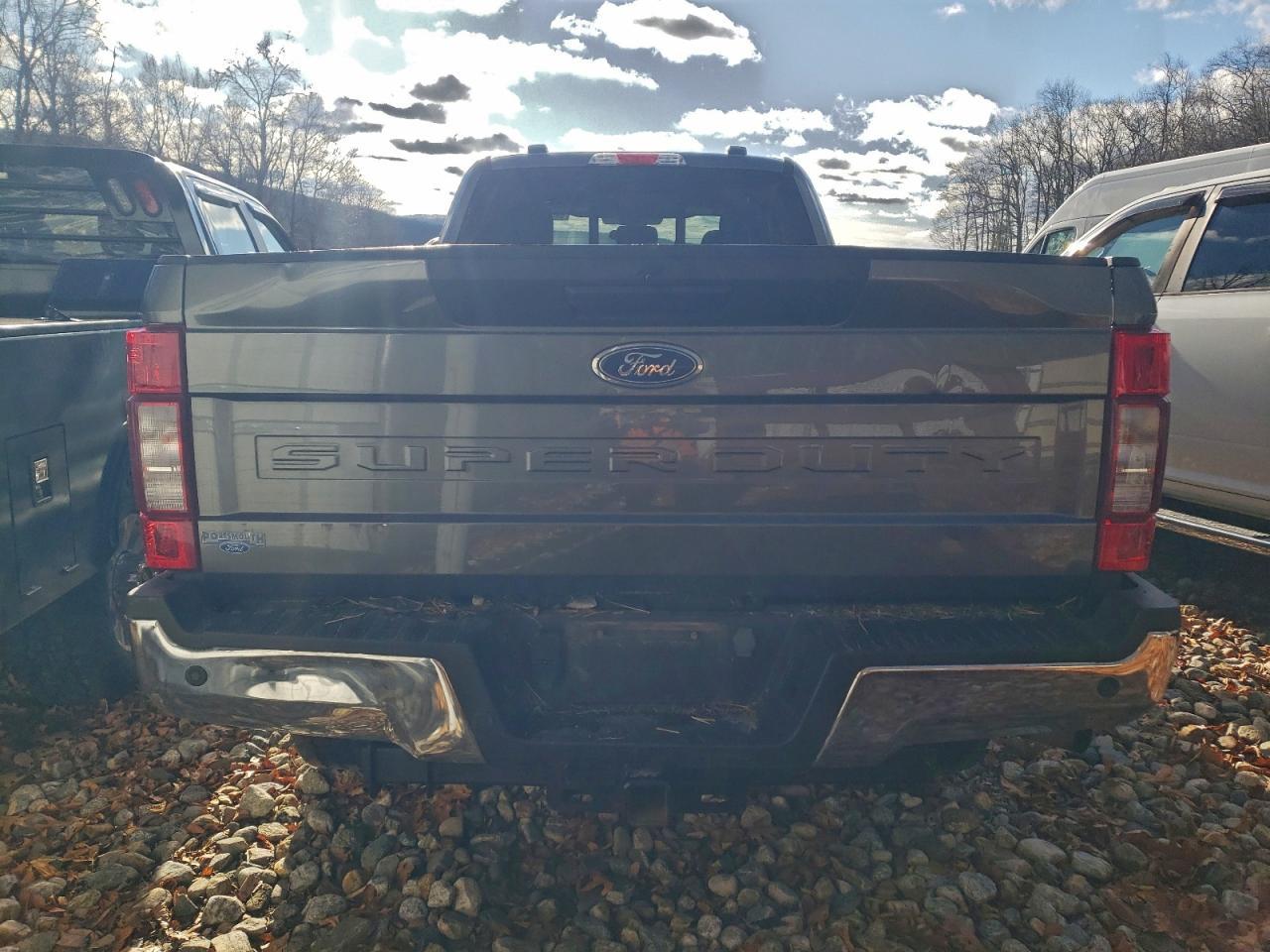 2022 Ford F350 Super Duty - Фото 6