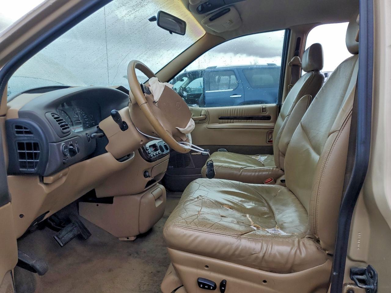1999 Chrysler Town & Country Lx - Фото 7