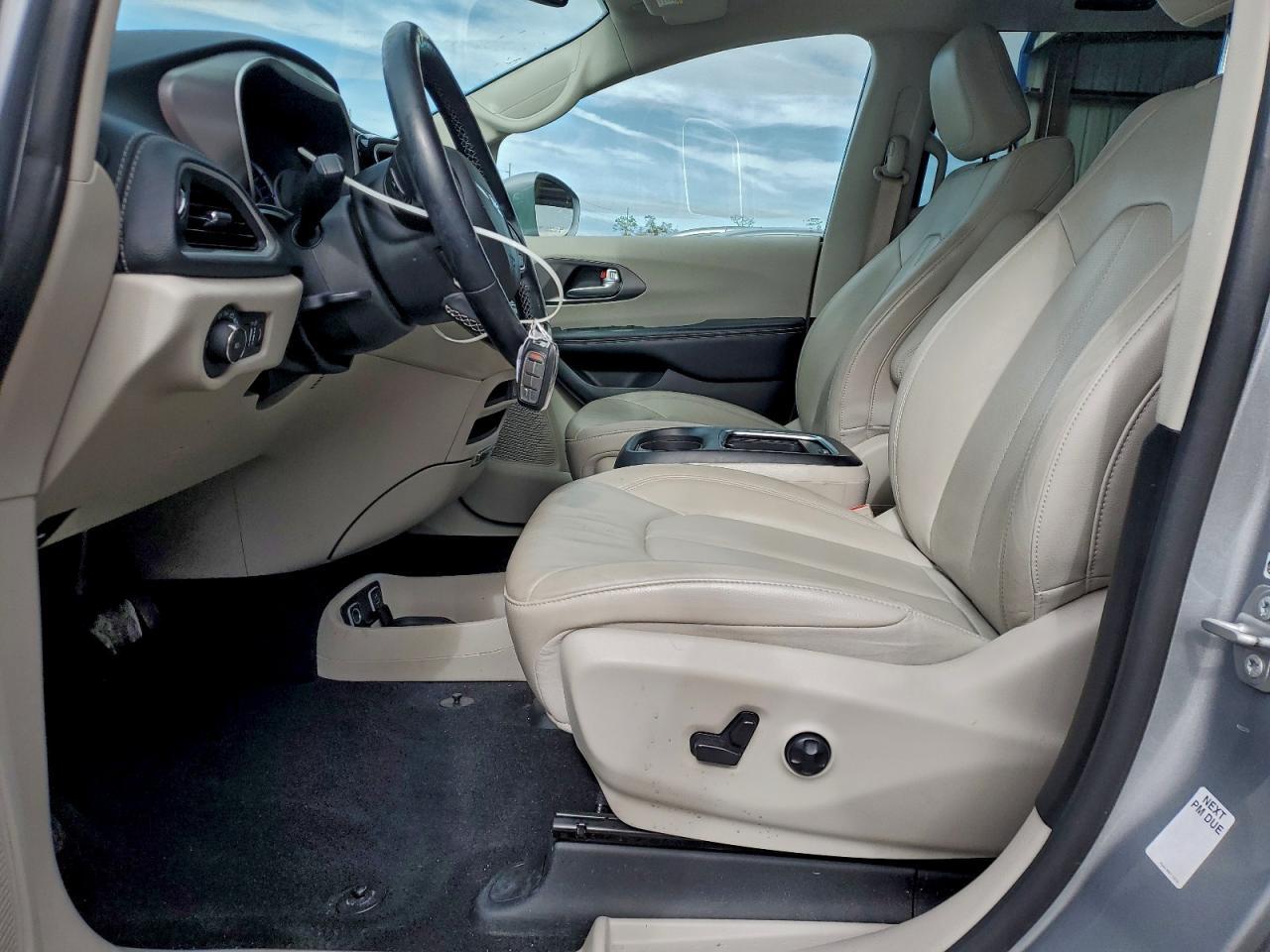 2021 Chrysler Pacifica Hybrid Touring L - Фото 7