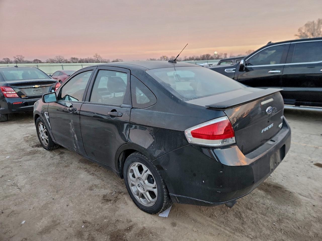 2008 Ford Focus Se - Image 2