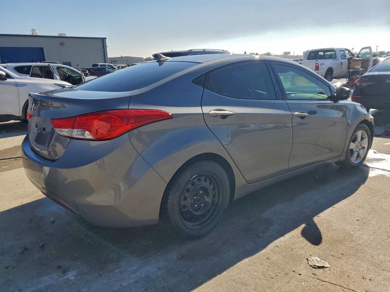 2013 Hyundai Elantra Gls - Image 3