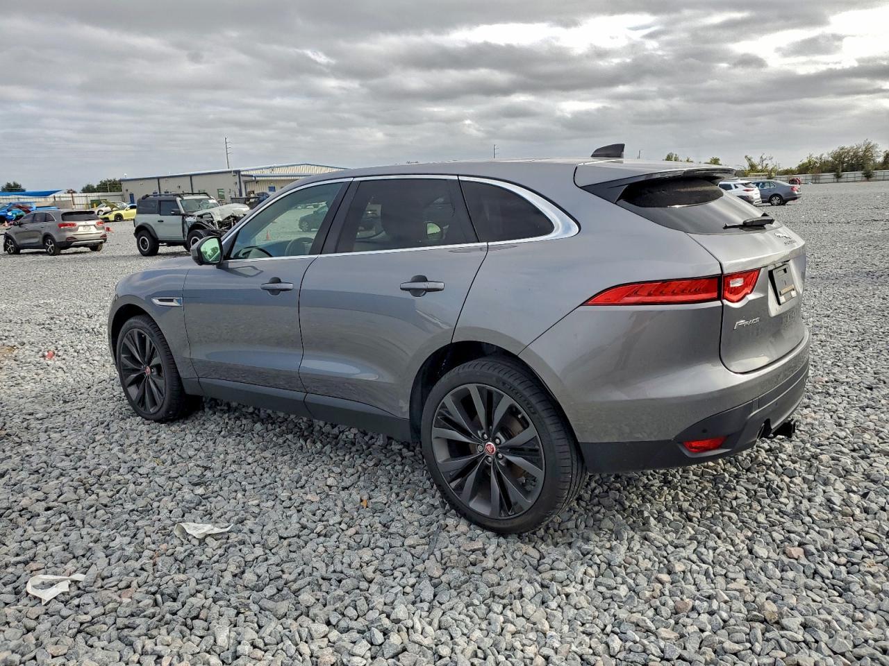2020 Jaguar F-Pace Prestige - Фото 2