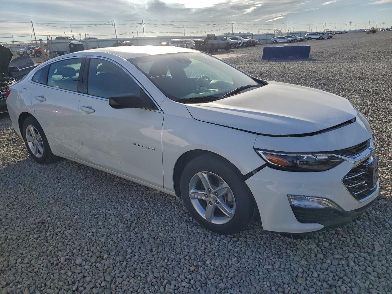 2024 Chevrolet Malibu Ls - Фото 4