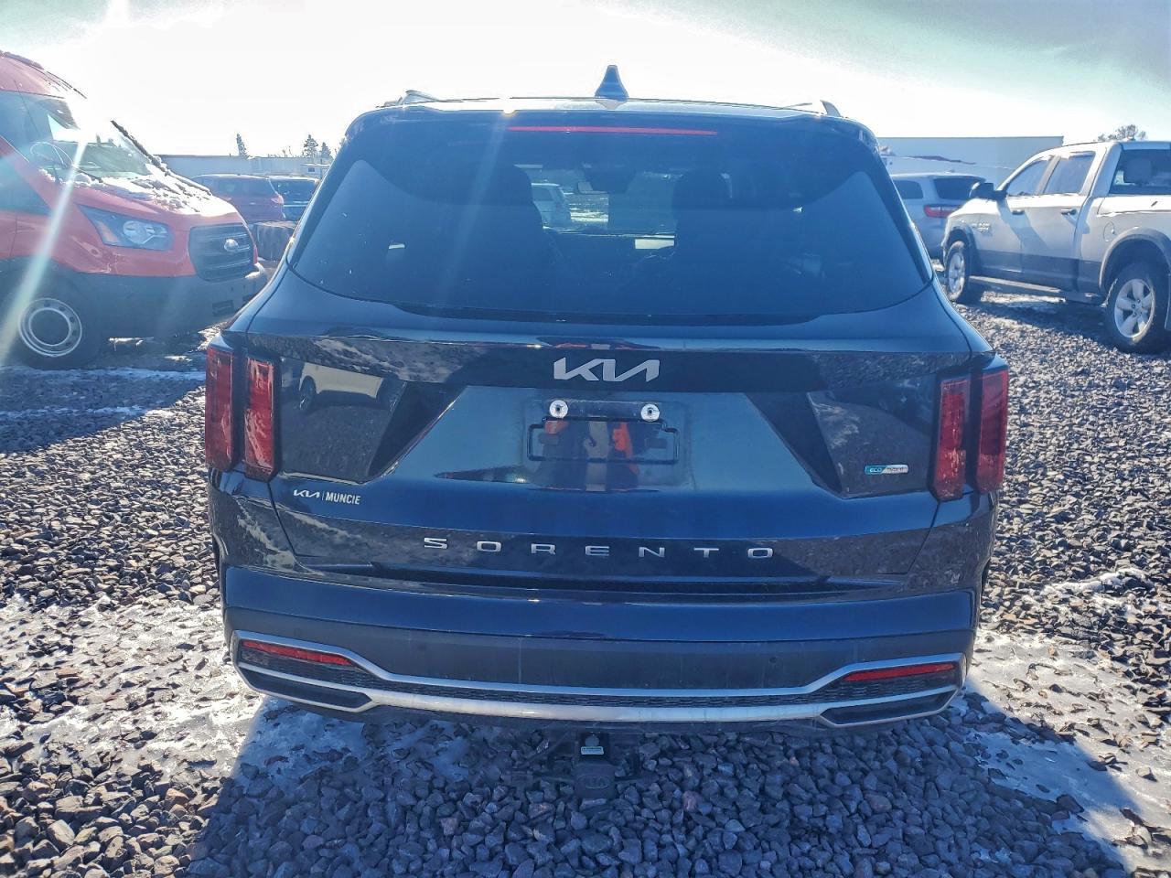 2022 Kia Sorento S - Фото 6