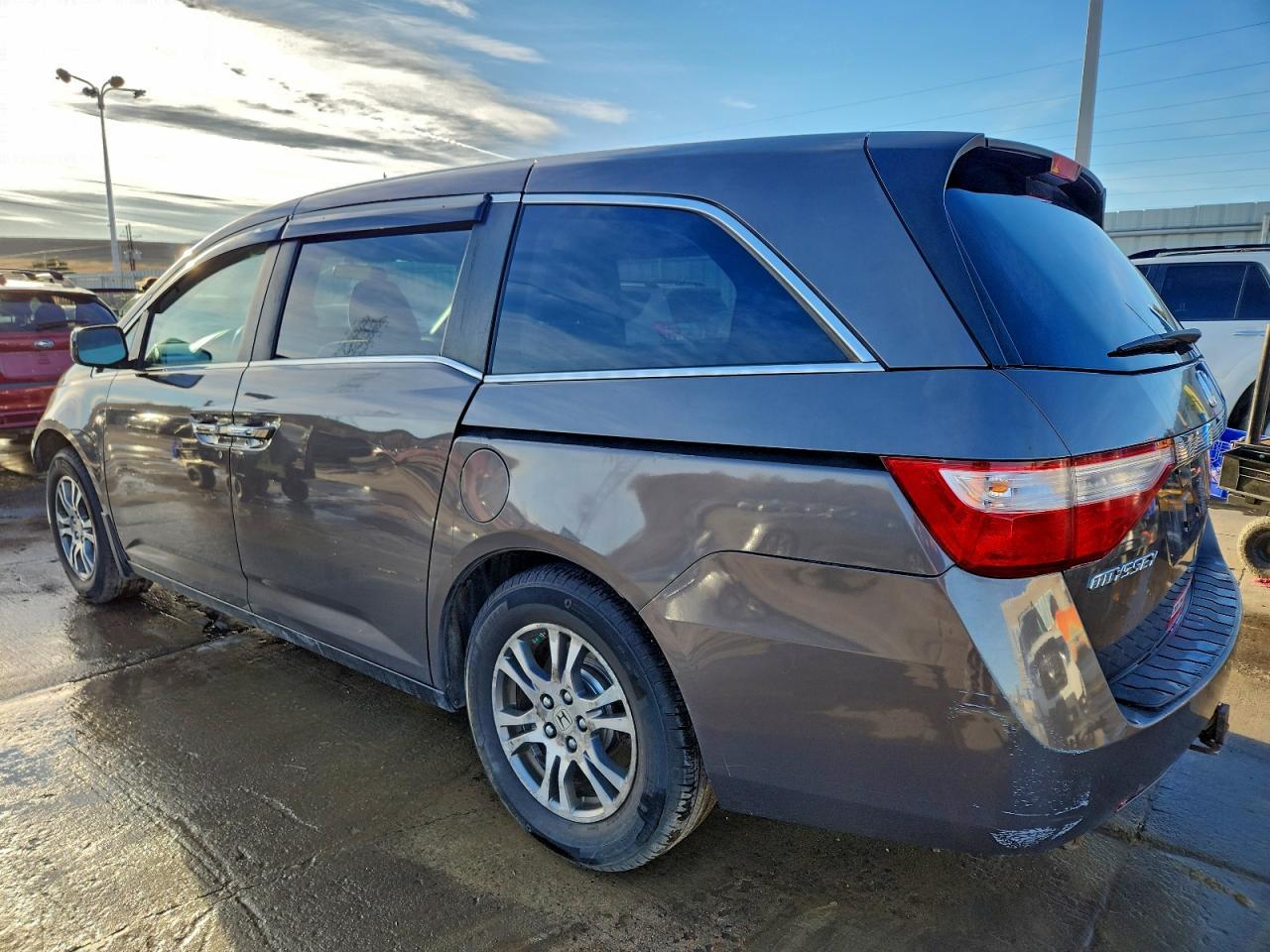 2011 Honda Odyssey Ex - Фото 2